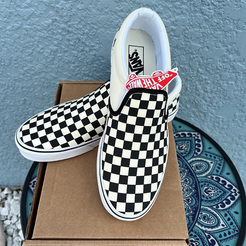 Vans Unisex Old Skool Classic Skate Shoes